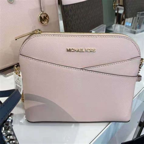 michael kors dome travel crossbody|Michael Kors jet set dome.